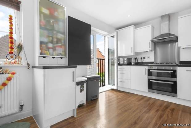 Additional Property Image 4 bedroom Semi Detached for sale in Bracknell 12