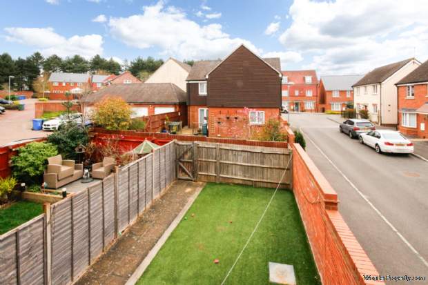 Additional Property Image 4 bedroom Semi Detached for sale in Bracknell 6