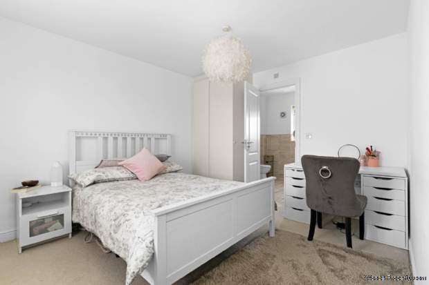 Additional Property Image 4 bedroom Semi Detached for sale in Bracknell 11