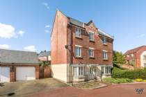 4 bedroom Semi Detached for sale in Bracknell