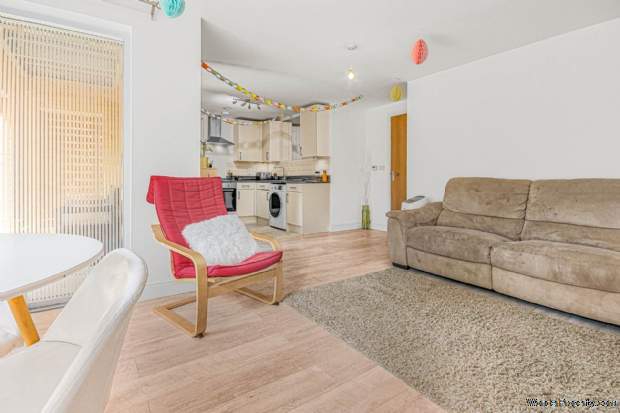Additional Property Image 2 bedroom Apartment for sale in Bracknell 10