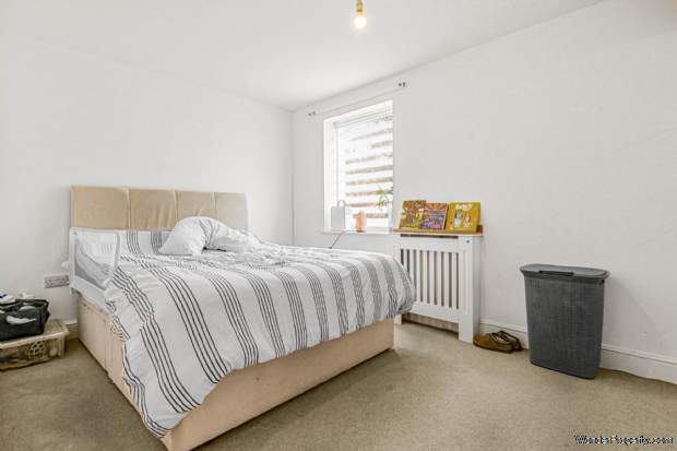 Additional Property Image 2 bedroom Apartment for sale in Bracknell 3