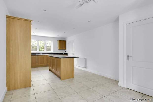 Additional Property Image 4 bedroom Detached for sale in Bracknell 3