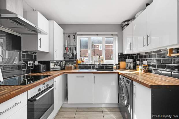 Additional Property Image 3 bedroom Terraced for sale in Bracknell 2