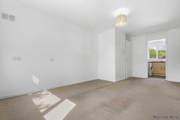 Additional Property Image 1 bedroom Flat for sale in Bracknell 4