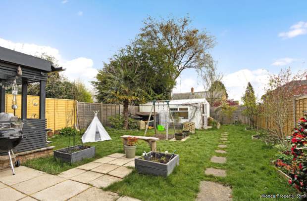 3 bedroom Semi Detached for sale in Bracknell