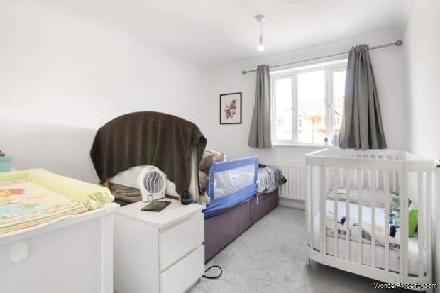 Additional Property Image 2 bedroom Apartment for sale in Bracknell 4