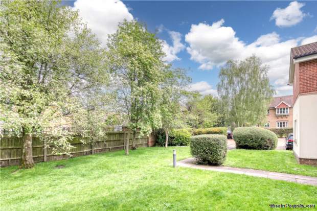 Additional Property Image 2 bedroom Apartment for sale in Bracknell 7