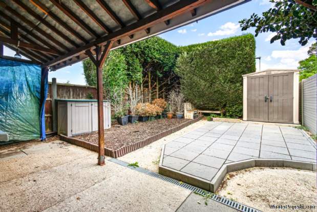 Additional Property Image 3 bedroom End of Terrace for sale in Bracknell 9