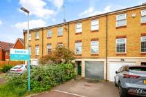 3 bedroom Terraced for sale in Bracknell