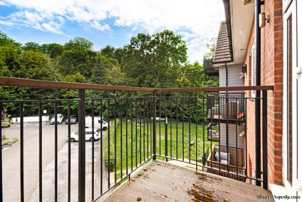 Additional Property Image 2 bedroom Apartment for sale in Bracknell 5