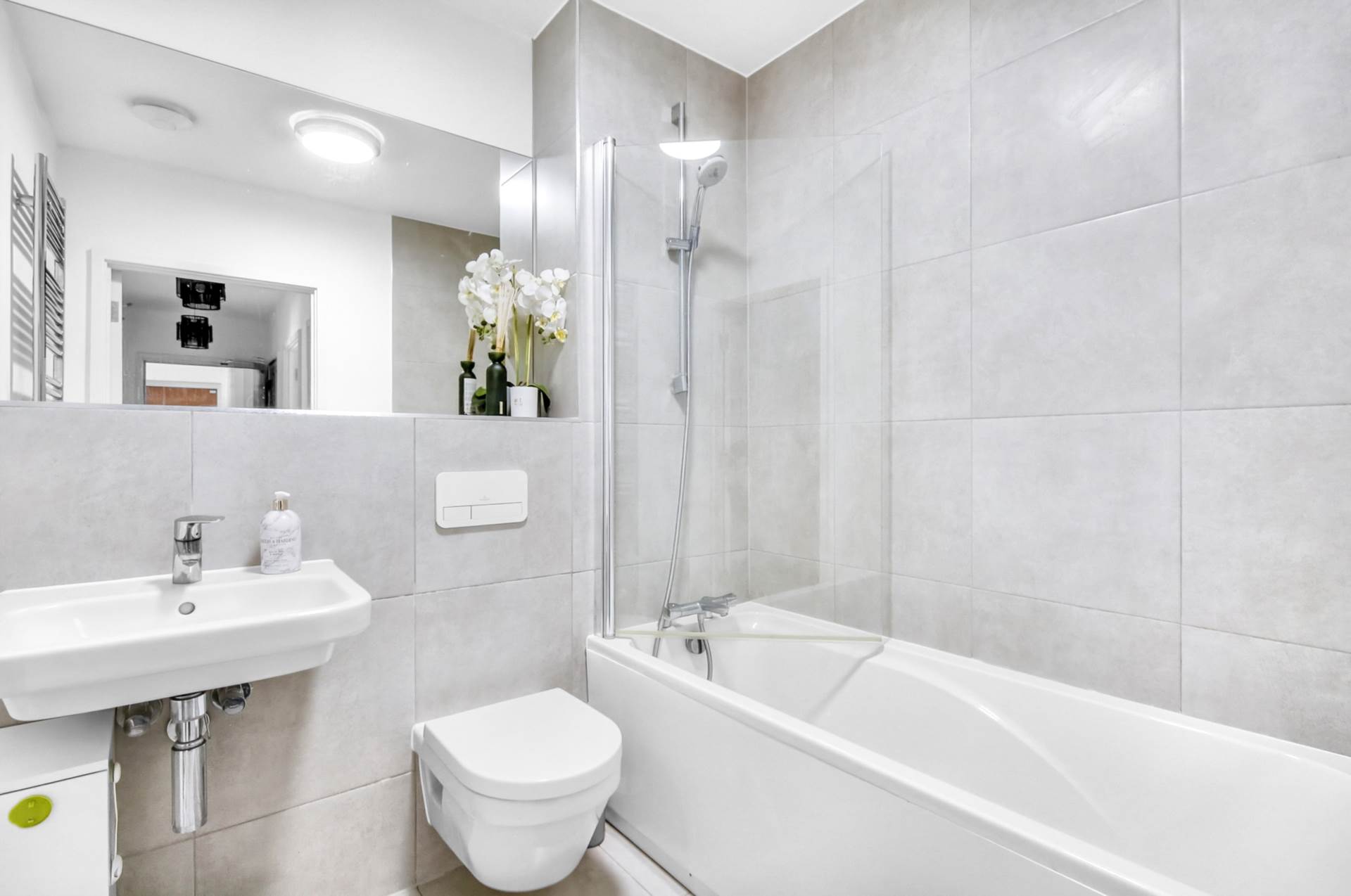 Additional Property Image 2 bedroom Apartment for sale in Bracknell 8