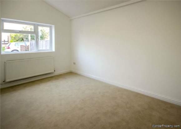 Additional Property Image 2 bedroom Detached for sale in Bracknell 5