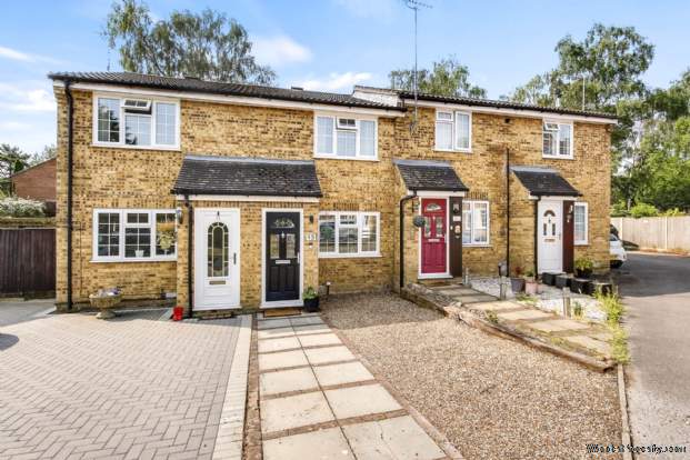 2 bedroom Terraced for sale in Bracknell