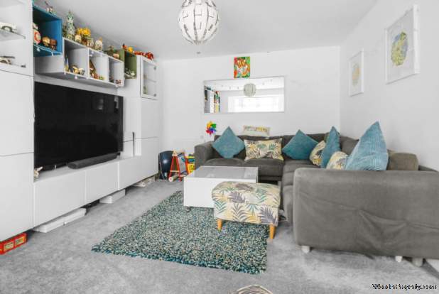 Additional Property Image 4 bedroom Detached for sale in Bracknell 3