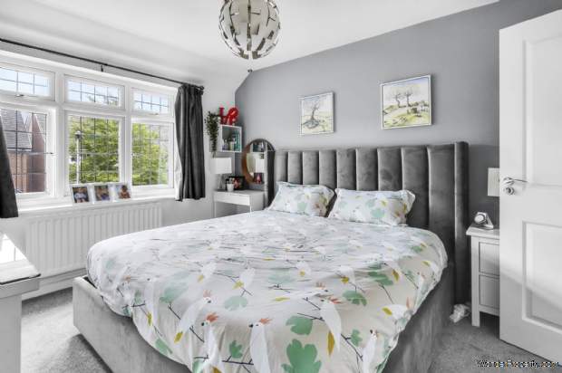 Additional Property Image 4 bedroom Detached for sale in Bracknell 6