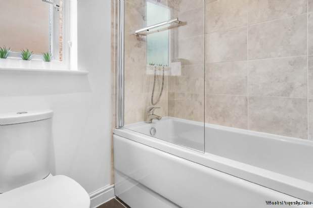 Additional Property Image 4 bedroom Detached for sale in Bracknell 9