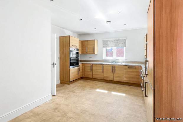 Additional Property Image 4 bedroom Detached to rent in Bracknell 2