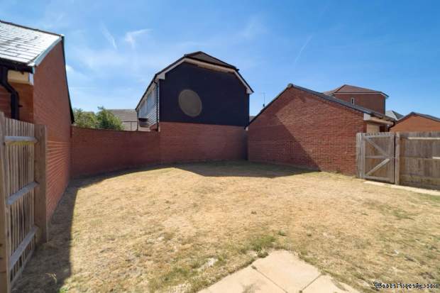 Additional Property Image 4 bedroom Detached to rent in Bracknell 7