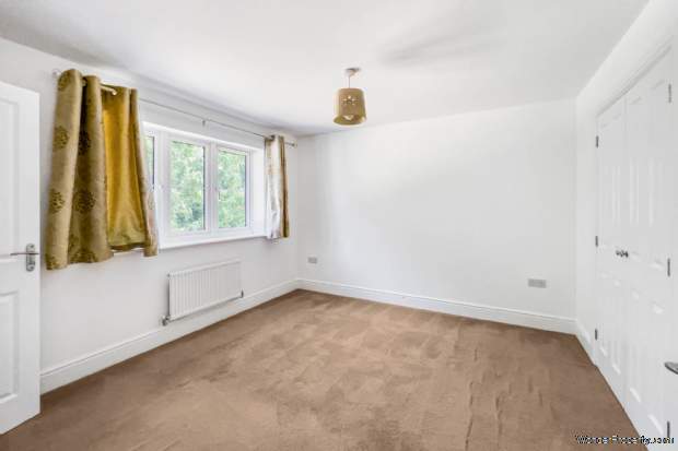 Additional Property Image 4 bedroom Detached to rent in Bracknell 10