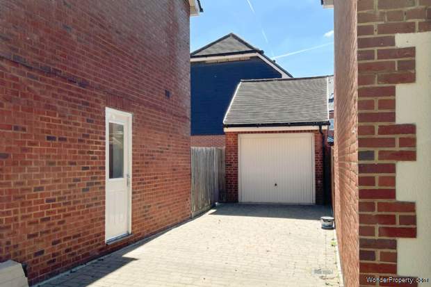Additional Property Image 4 bedroom Detached to rent in Bracknell 15