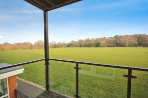 2 bedroom Apartment to rent in Bracknell