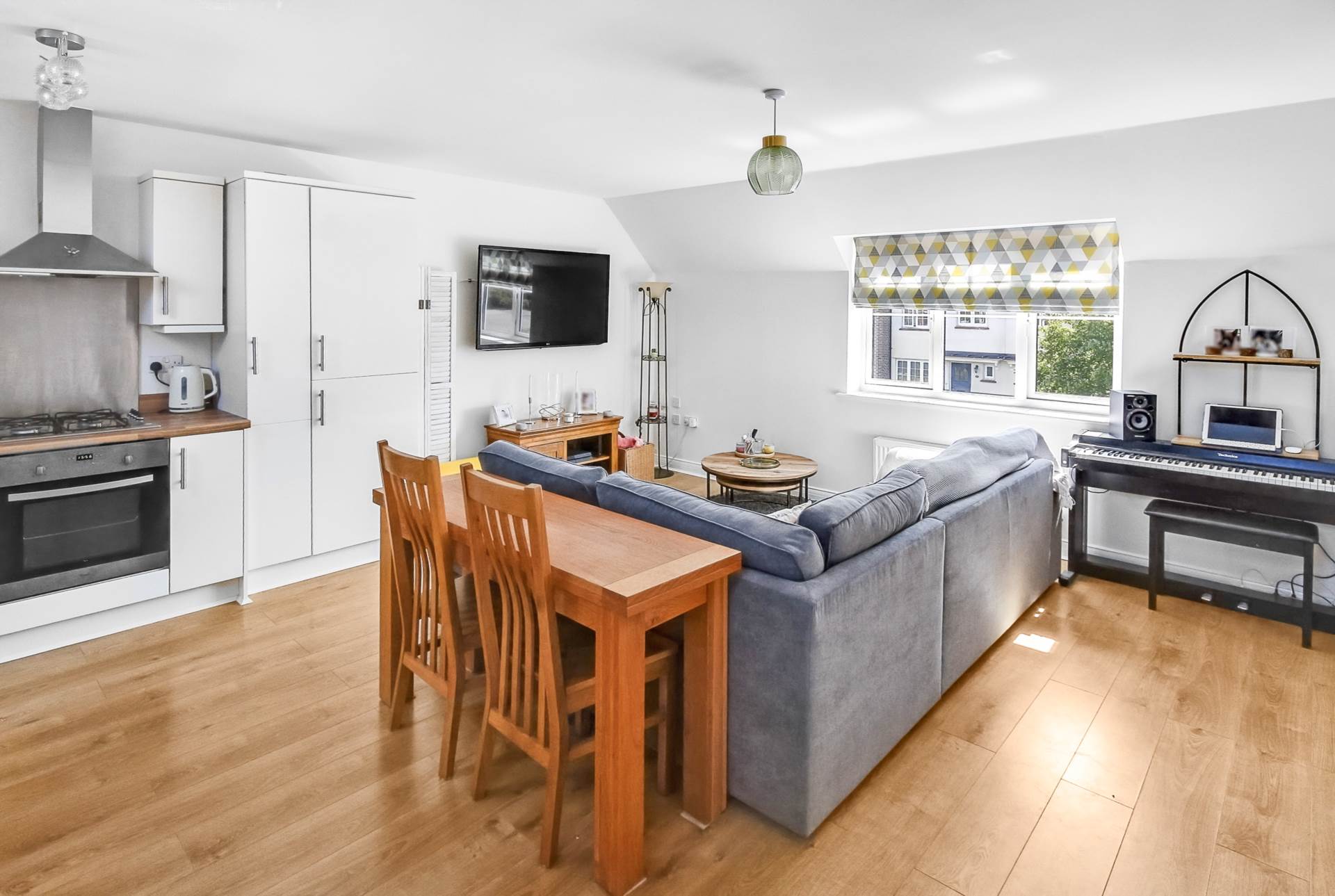 Additional Property Image 1 bedroom Coach House for sale in Bracknell 2