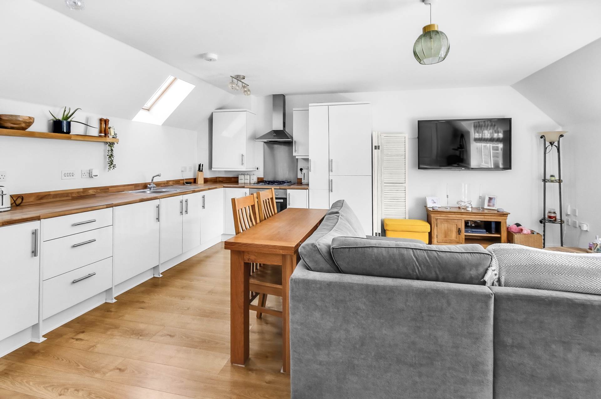 Additional Property Image 1 bedroom Coach House for sale in Bracknell 3