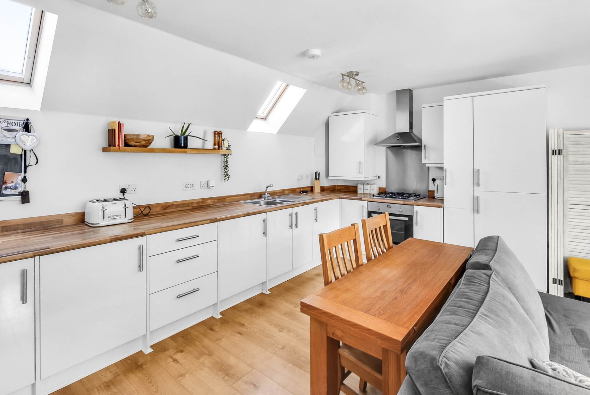 Additional Property Image 1 bedroom Coach House for sale in Bracknell 5