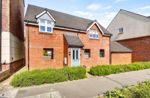 1 bedroom Coach House for sale in Bracknell