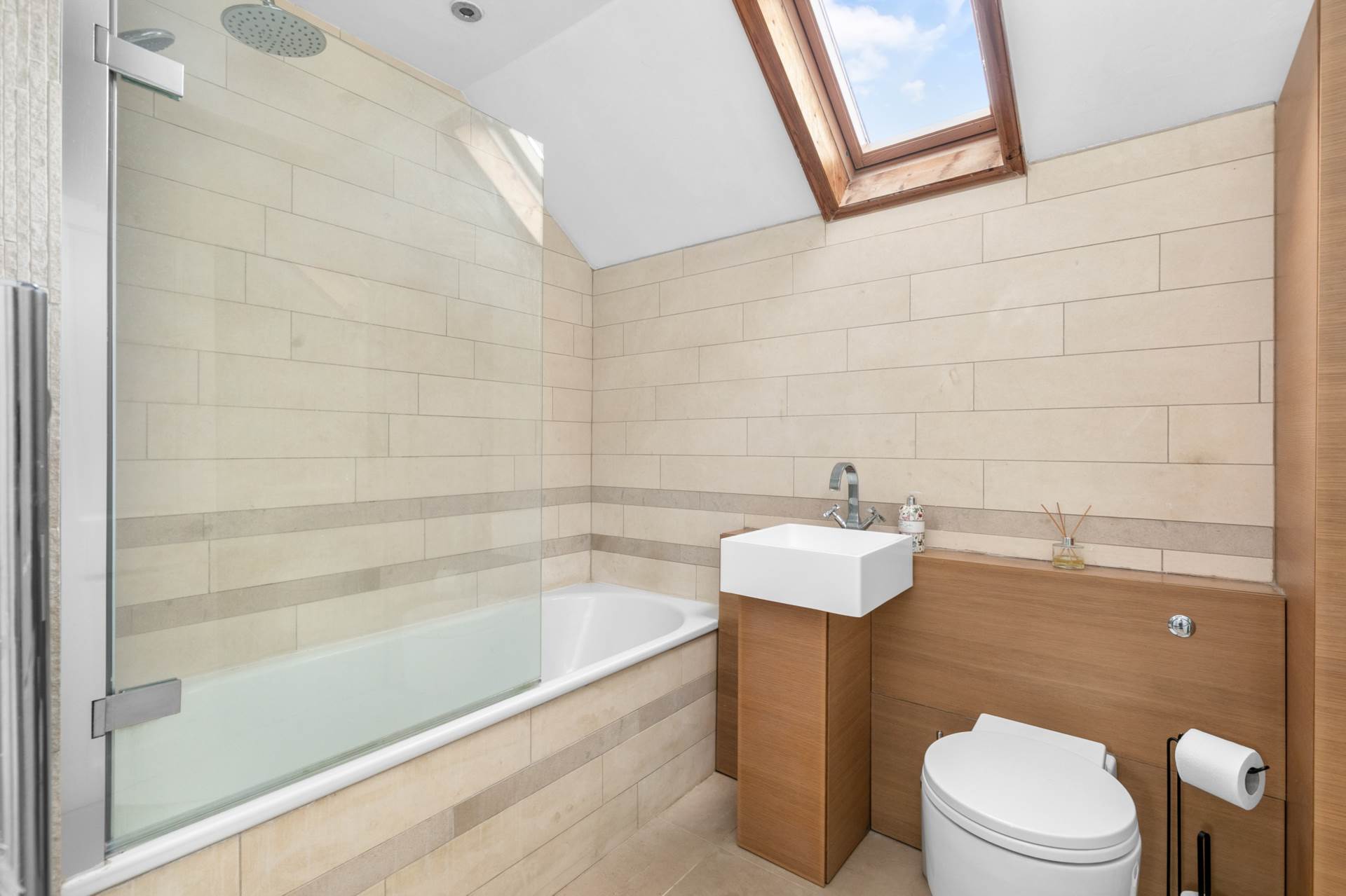 Additional Property Image 3 bedroom Semi Detached for sale in Bracknell 13