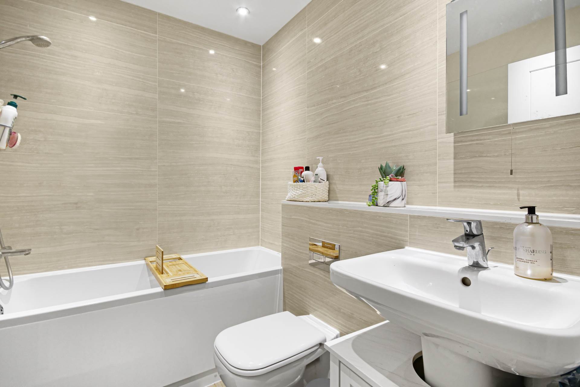 Additional Property Image 2 bedroom Apartment to rent in Bracknell 8
