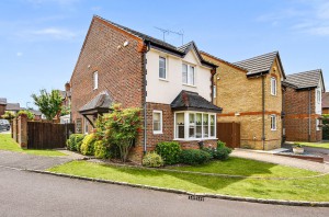 3 bedroom Detached for sale in Bracknell