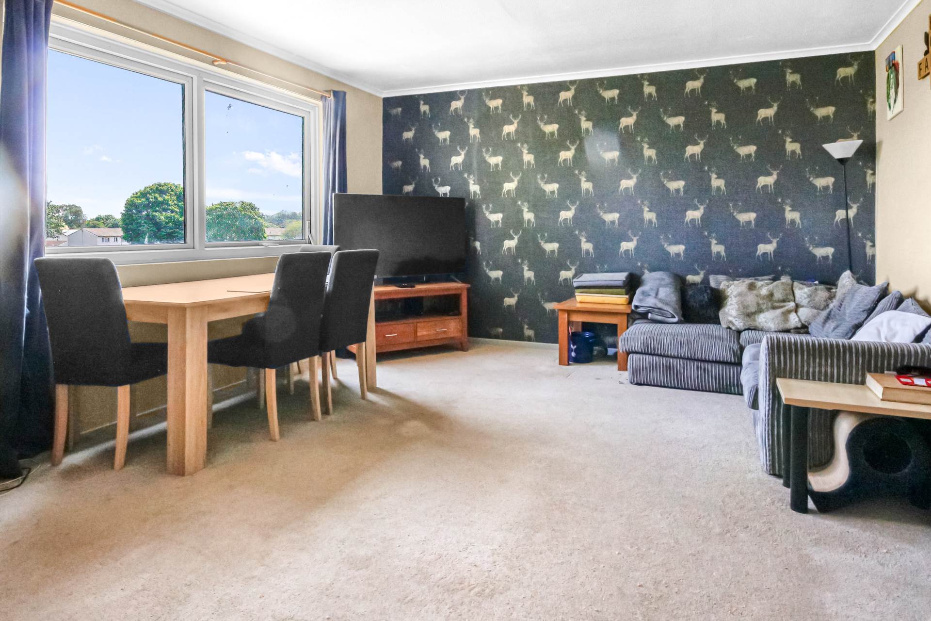 Additional Property Image 2 bedroom Flat for sale in Bracknell 2