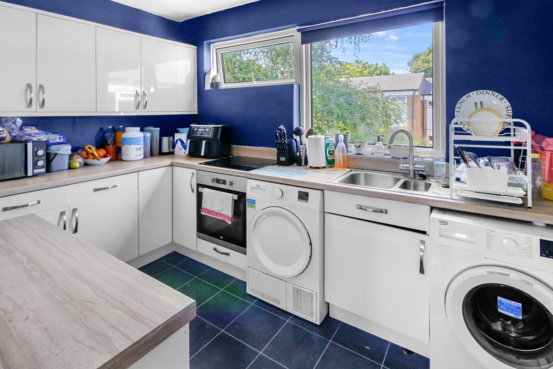 Additional Property Image 2 bedroom Flat for sale in Bracknell 3