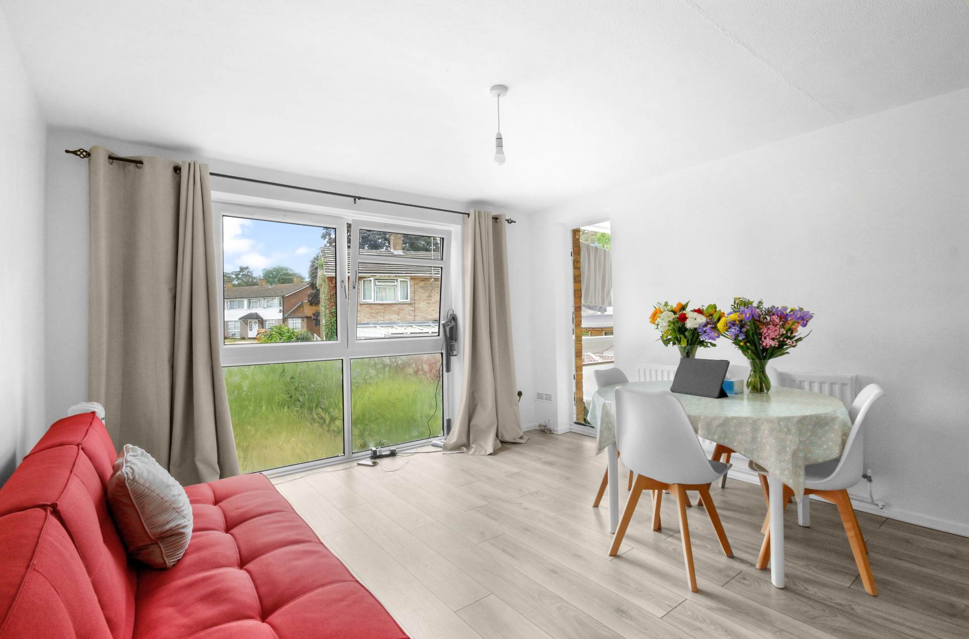 Additional Property Image 3 bedroom Apartment for sale in Bracknell 4