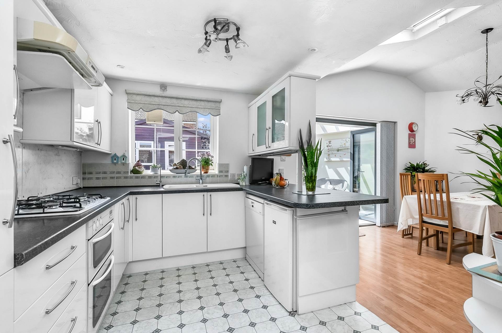 Additional Property Image 4 bedroom Detached for sale in Bracknell 3