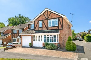 4 bedroom Detached for sale in Bracknell