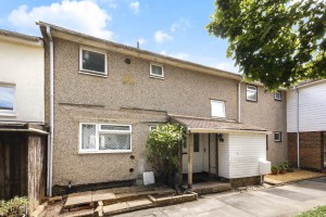 3 bedroom Terraced for sale in Bracknell