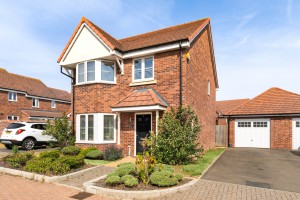 4 bedroom Detached for sale in Bracknell