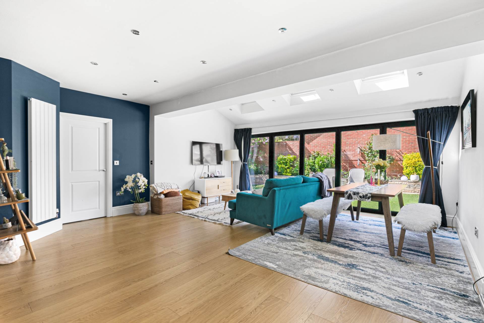 Additional Property Image 5 bedroom Detached for sale in Bracknell 2