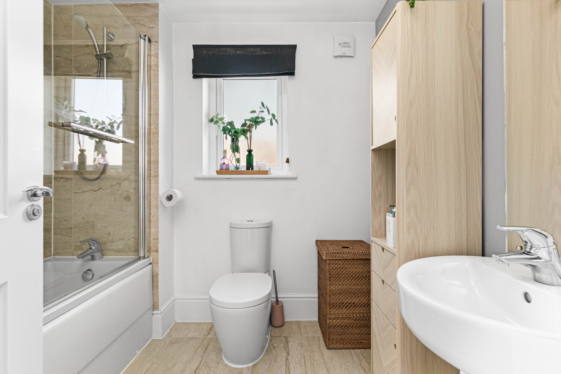 Additional Property Image 5 bedroom Detached for sale in Bracknell 9
