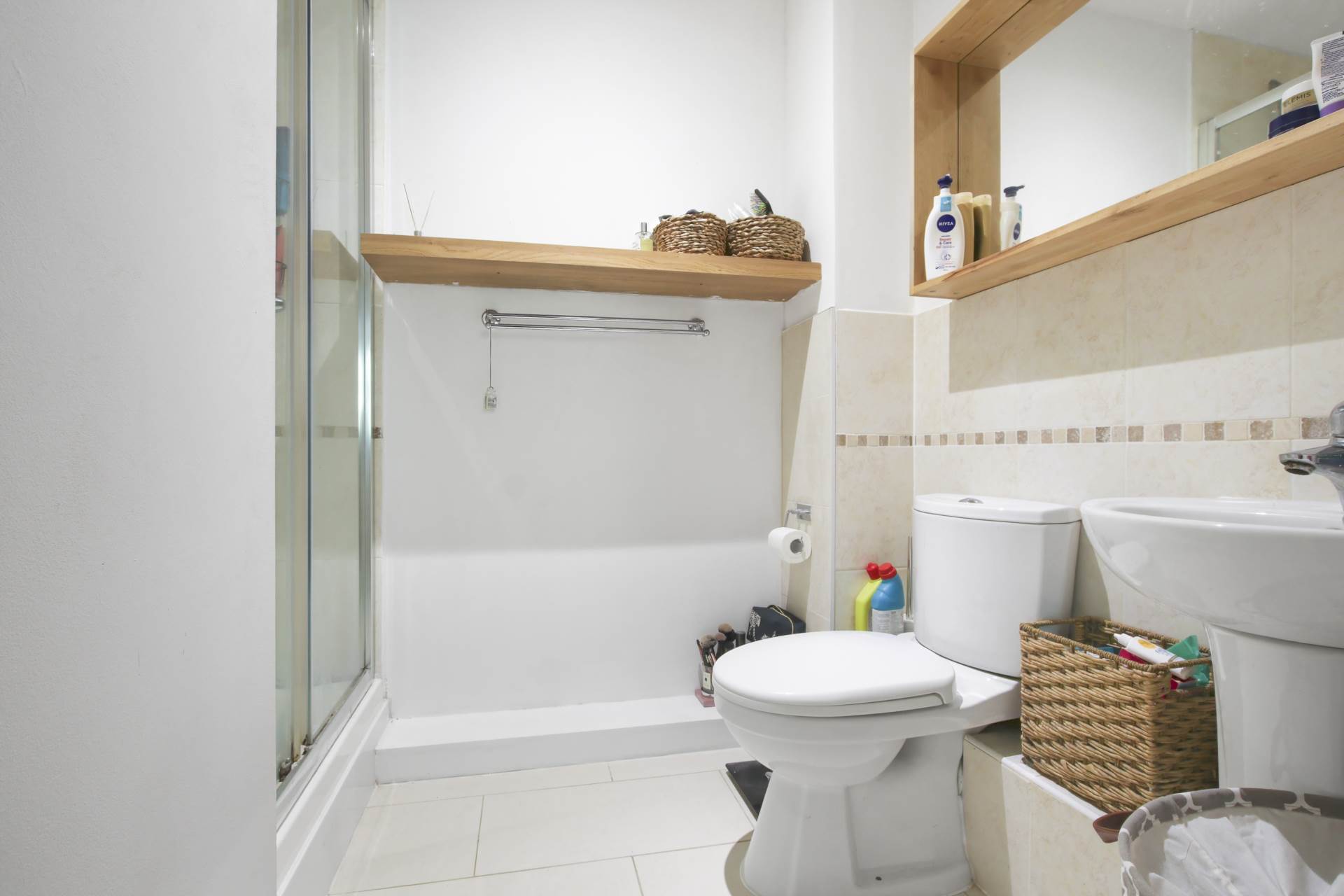 Additional Property Image 2 bedroom Apartment for sale in Bracknell 7
