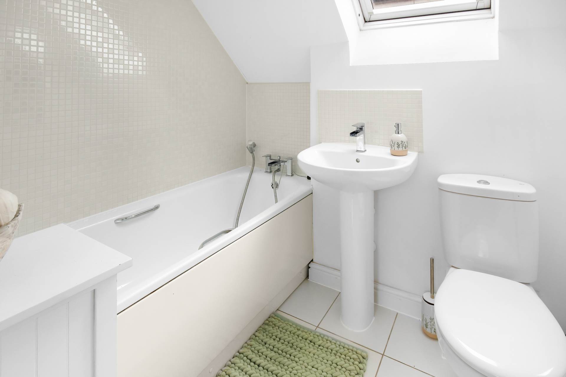 Additional Property Image 4 bedroom Detached to rent in Bracknell 12