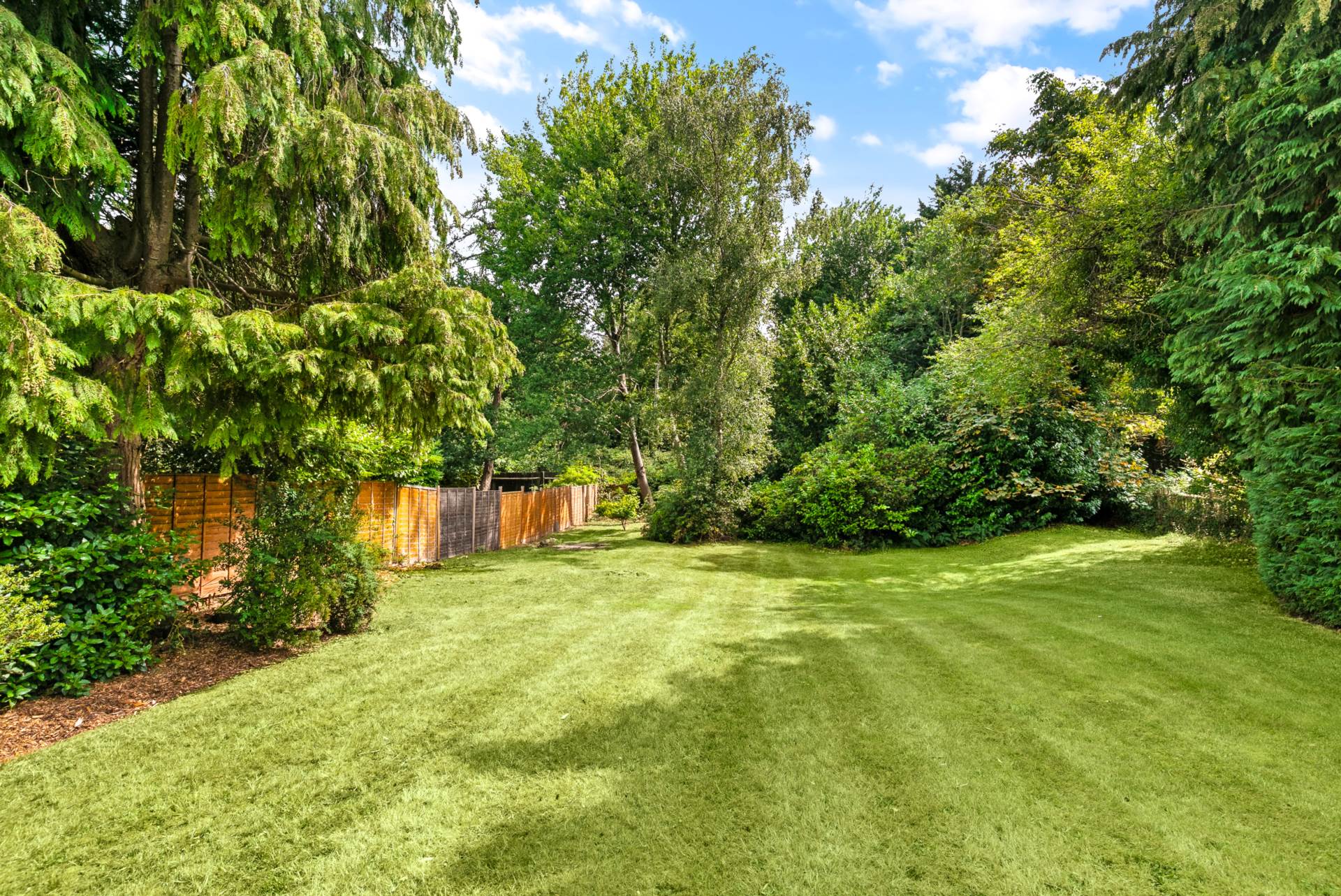 Additional Property Image 5 bedroom Detached for sale in Bracknell 2