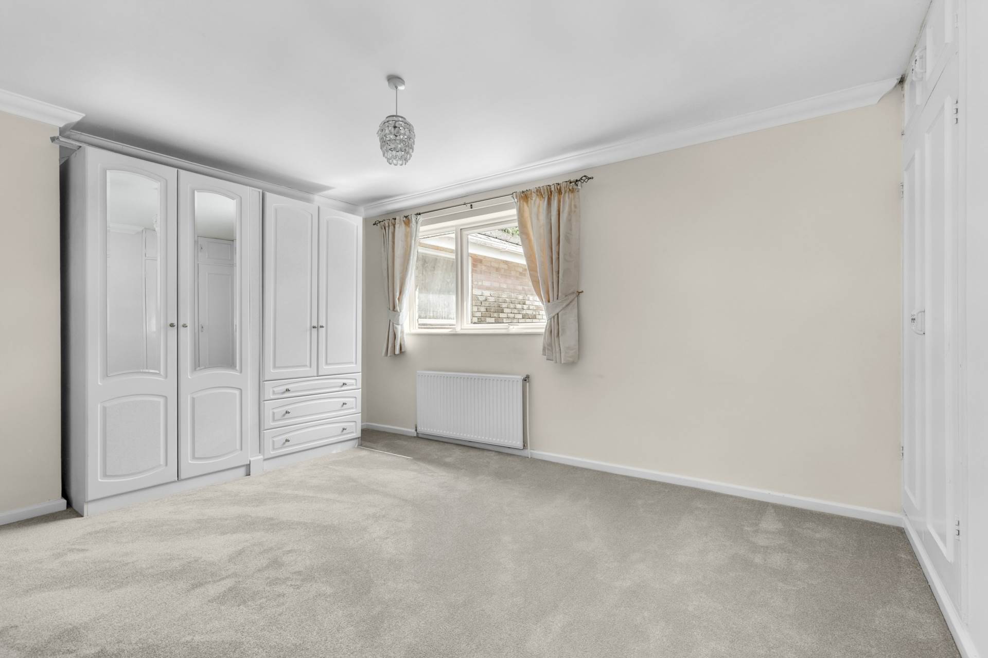 Additional Property Image 5 bedroom Detached for sale in Bracknell 9
