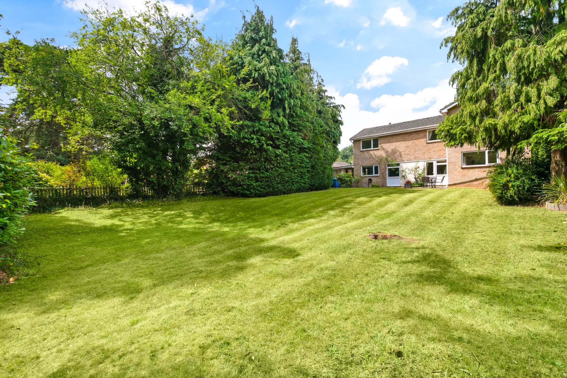 Additional Property Image 5 bedroom Detached for sale in Bracknell 18