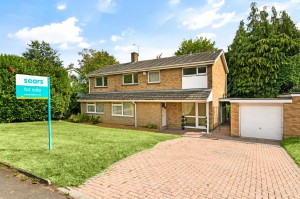 5 bedroom Detached for sale in Bracknell