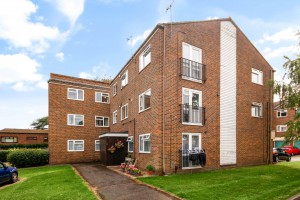 1 bedroom Apartment to rent in Bracknell
