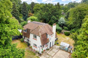 3 bedroom Detached for sale in Bracknell